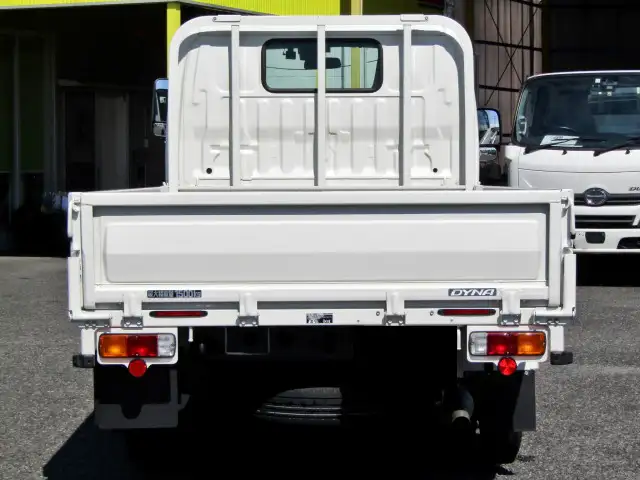 トヨタ ダイナ 小型 平ボディ 2PG-GDY231 R4の中古トラック画像3