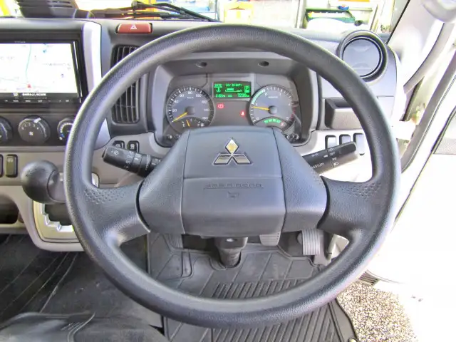 三菱 キャンター 小型 ウイング 2RG-FBA20 H31/R1の中古トラック画像9
