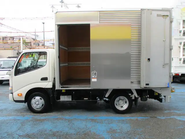 トヨタ ダイナ 小型 アルミバン サイドドア 2RG-XZU605の中古トラック画像6