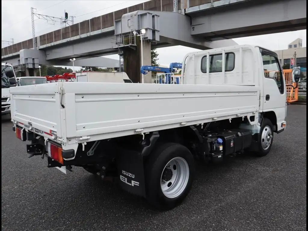 いすゞ エルフ 小型 平ボディ 2RG-NKR88A R3の中古トラック画像3