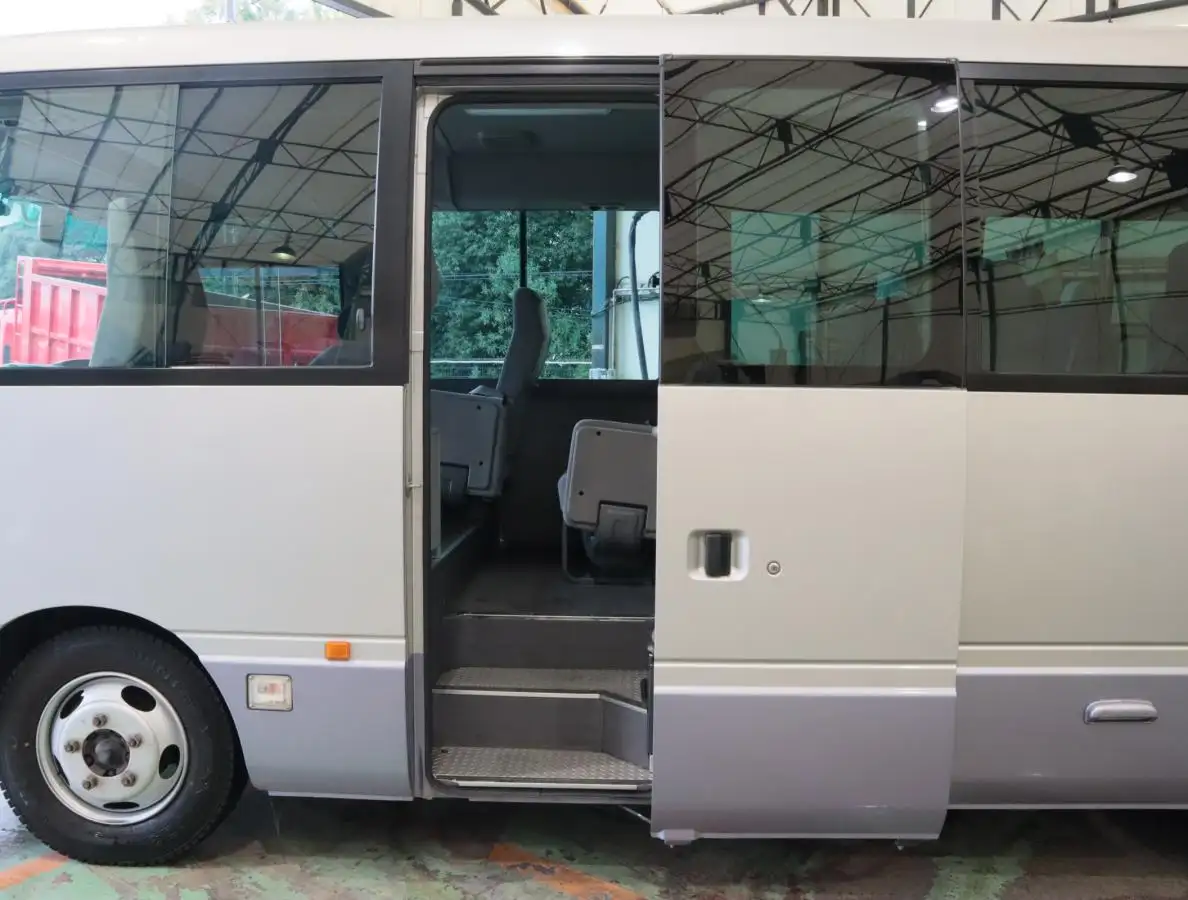 日産 シビリアン 小型 バス マイクロバス ABG-DHW41 の中古 日産 シビリアン 小型 バス マイクロバス ABG-DHW41 の中古