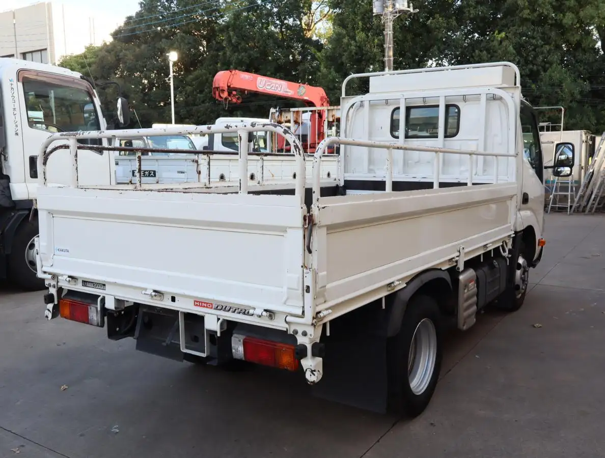 日野 デュトロ 小型 平ボディ 床鉄板 2RG-XZC605Mの中古トラック画像3