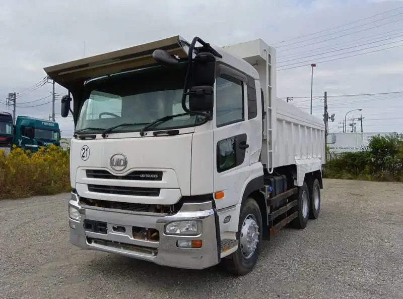 日産UD クオン 大型 ダンプ ベッド CW5XLの中古トラック画像1