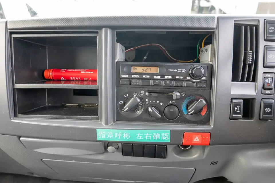 いすゞ エルフ 小型 クレーン付 4段 ラジコンの中古トラック画像14