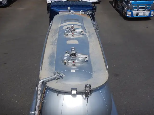 三菱 スーパーグレート 大型 タンク車 バルク 2PG-FU74HZの中古トラック画像4