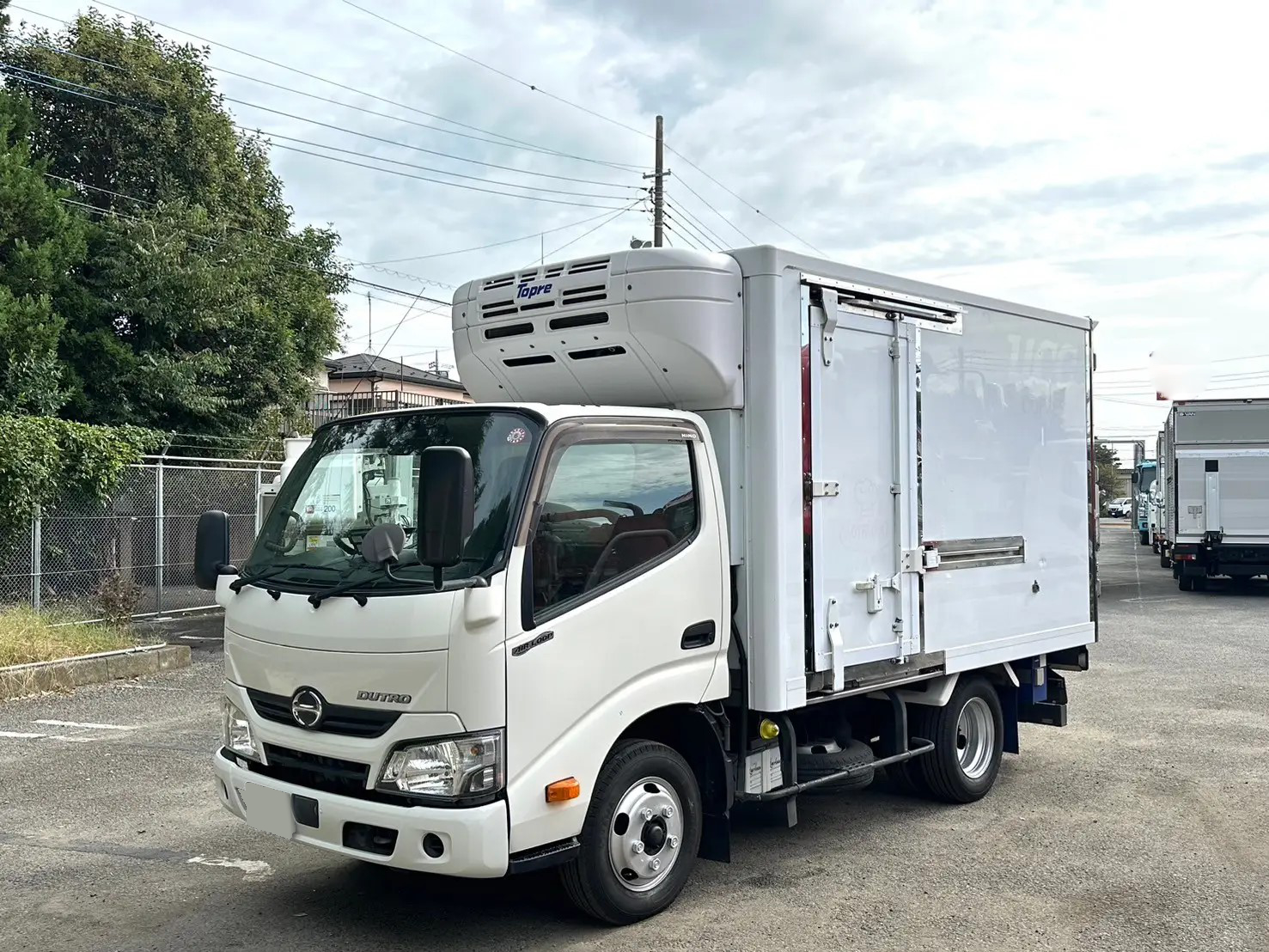 日野 デュトロ 小型 冷凍冷蔵 10尺 TKG-XZC605M
