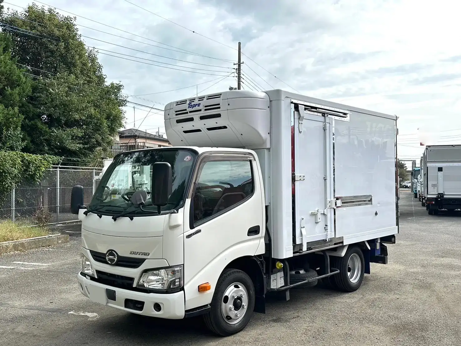 日野 デュトロ 小型 冷凍冷蔵 低温 スタンバイ の中古トラック【車両No.175344】