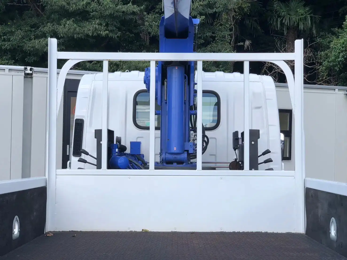 いすゞ エルフ 小型 クレーン付 床鉄板 3段の中古トラック画像7