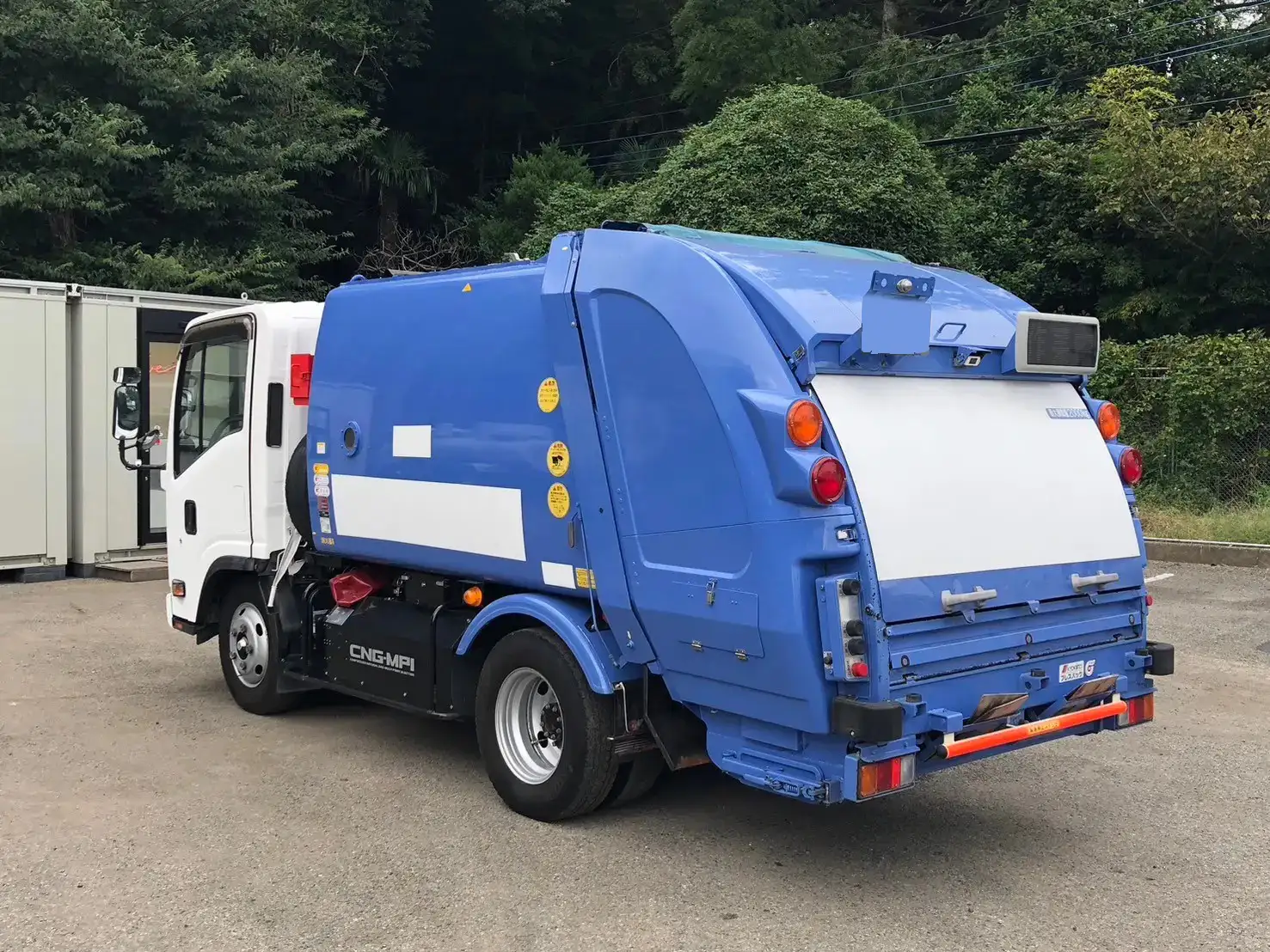 いすゞ エルフ 小型 パッカー車 プレス式 TFG-NMR82ZANの中古トラック画像4