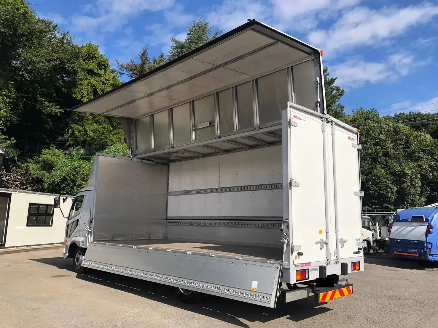 三菱 ファイター 中型/増トン ウイング エアサス ベッドの中古トラック画像6