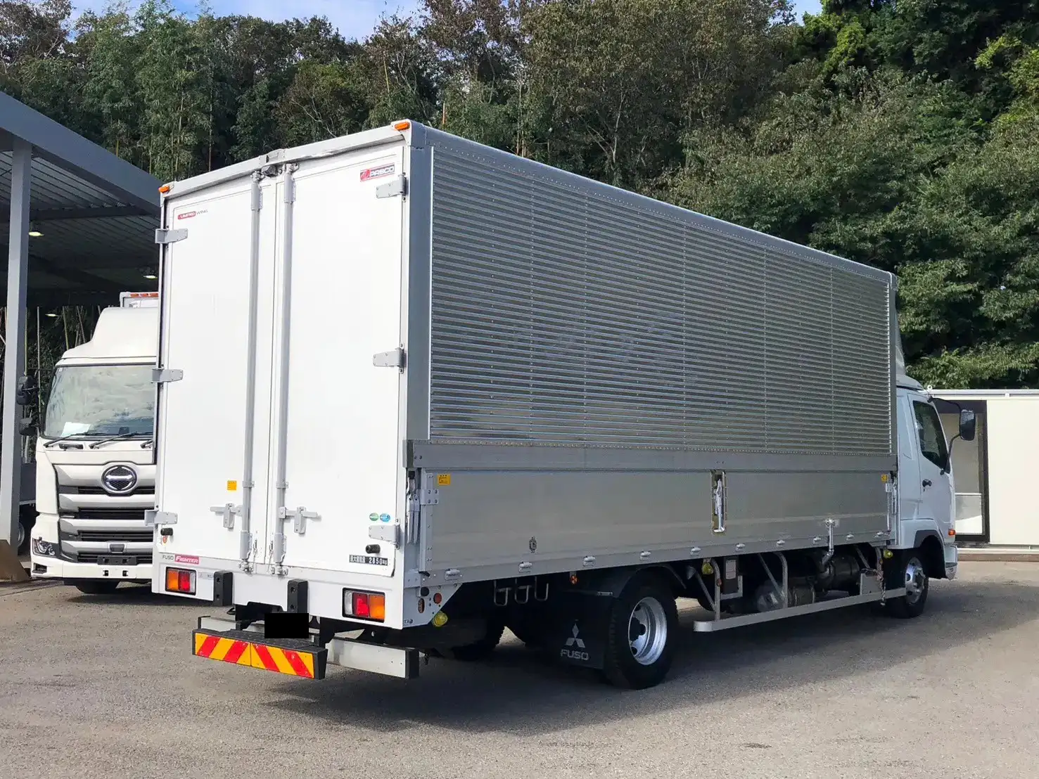 三菱 ファイター 中型/増トン ウイング エアサス ベッドの中古トラック画像3