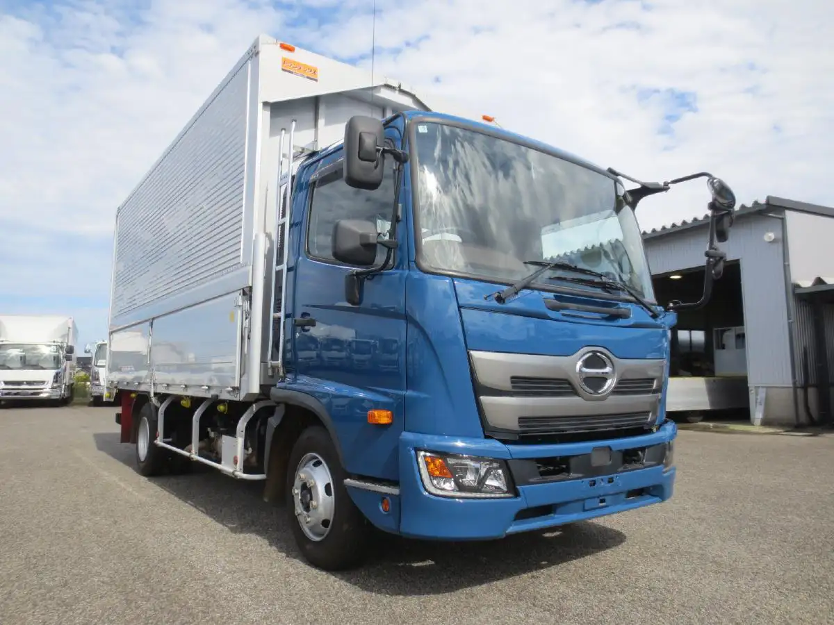 日野 レンジャー 中型/増トン ウイング 床鉄板 2KG-FC2ABAの中古トラック画像3