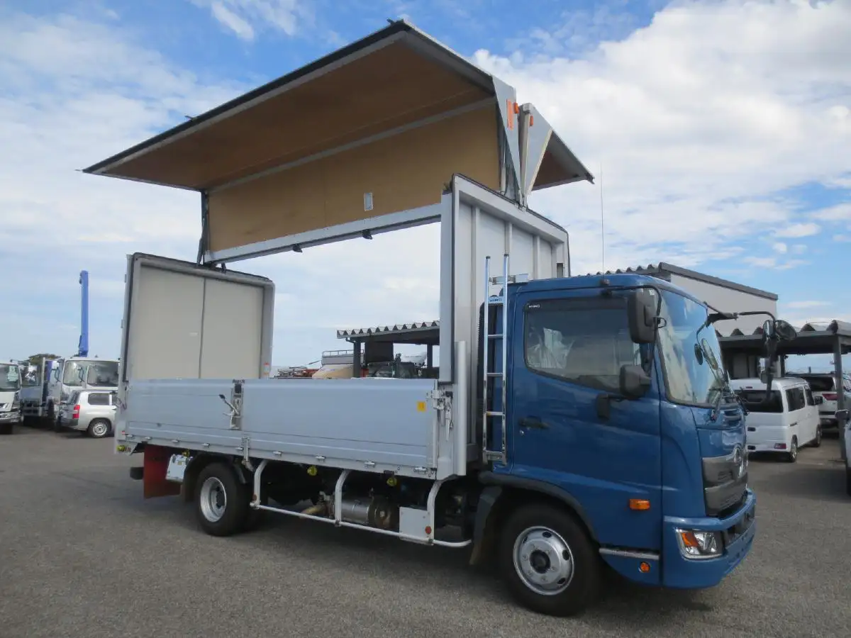 日野 レンジャー 中型/増トン ウイング 床鉄板 2KG-FC2ABAの中古トラック画像9