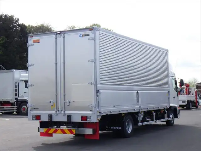 日野 レンジャー 中型/増トン ウイング エアサス ベッドの中古トラック画像3