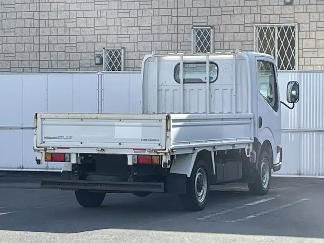日産 アトラス 小型 平ボディ 床鉄板 SDG-SZ5F24の中古トラック画像3