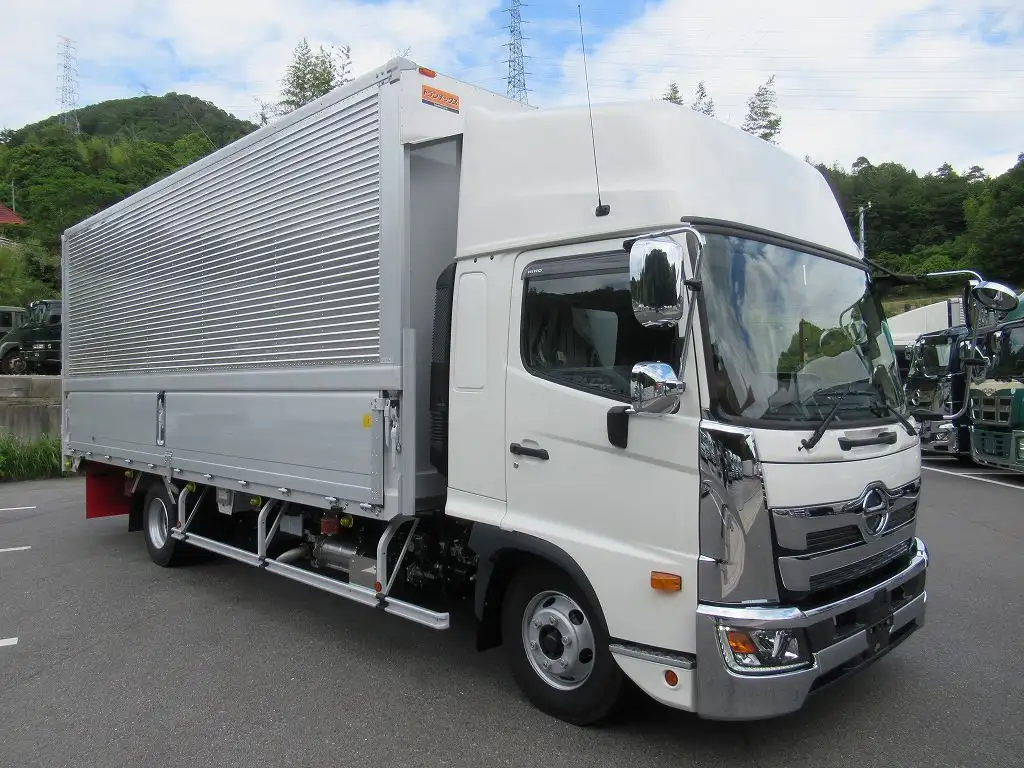 日野 レンジャー 中型/増トン ウイング エアサス ベッドの中古トラック画像2