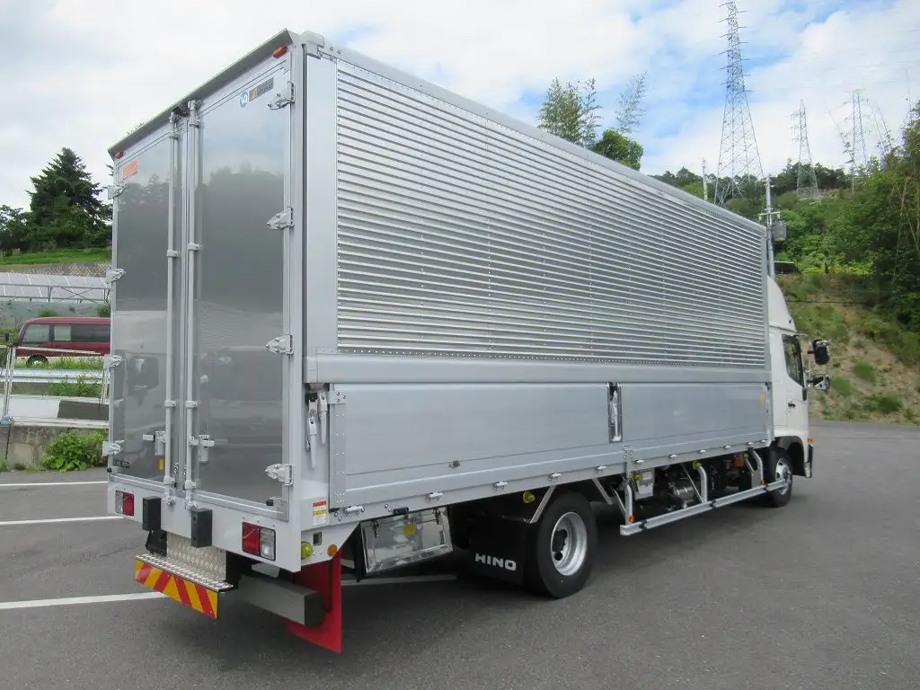 日野 レンジャー 中型/増トン ウイング エアサス ベッドの中古トラック画像3
