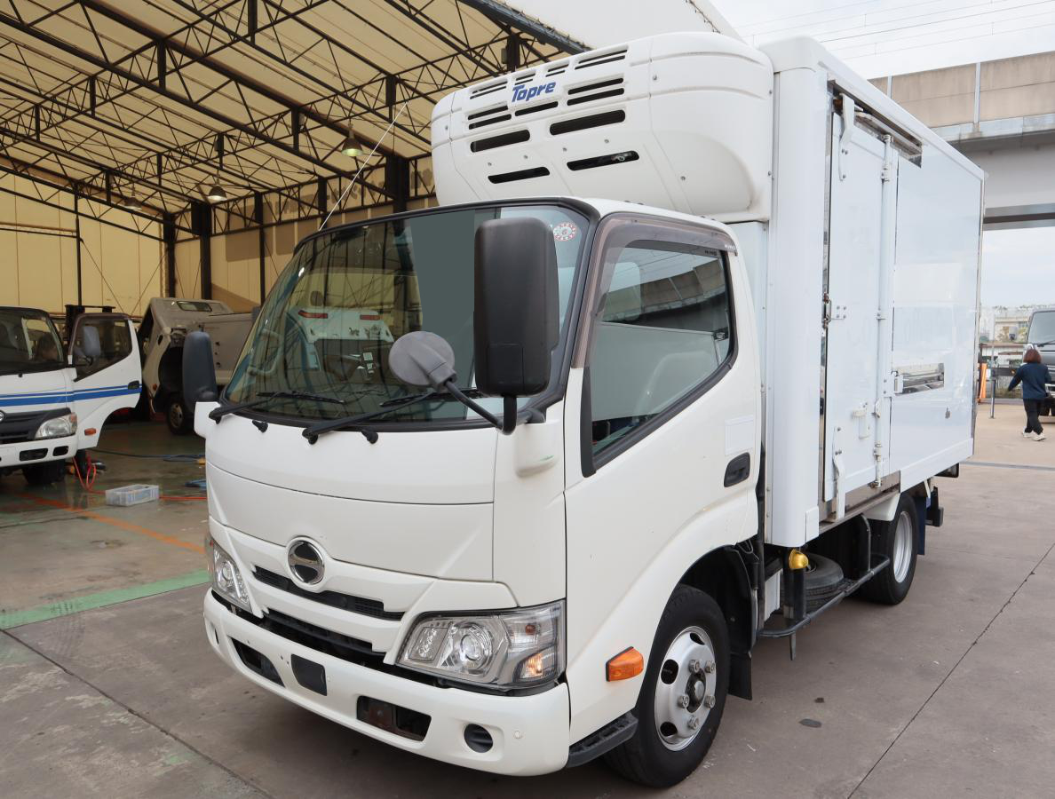 日野 デュトロ 小型 冷凍冷蔵 10尺 2RG-XZC605M