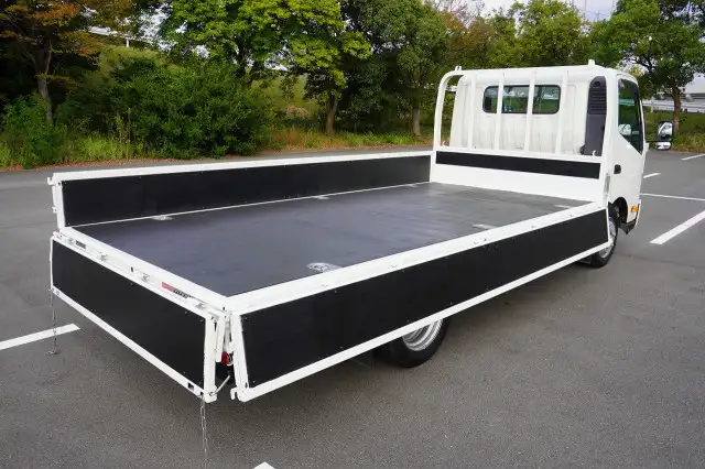 日野 デュトロ 小型 平ボディ 2RG-XZU710M R2の中古トラック画像6