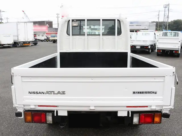 日産 アトラス 小型 平ボディ Wキャブ 床鉄板の中古トラック画像4