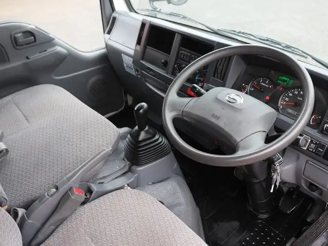 日産 アトラス 小型 平ボディ Wキャブ 床鉄板の中古トラック画像13