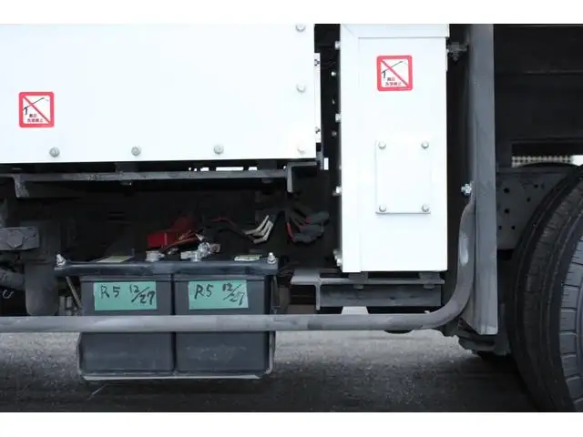 日野 デュトロ 小型 高所・建柱車 高所作業車 電工仕様の中古トラック画像15