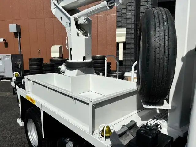 いすゞ エルフ 小型 高所・建柱車 高所作業車 の中古トラック画像5