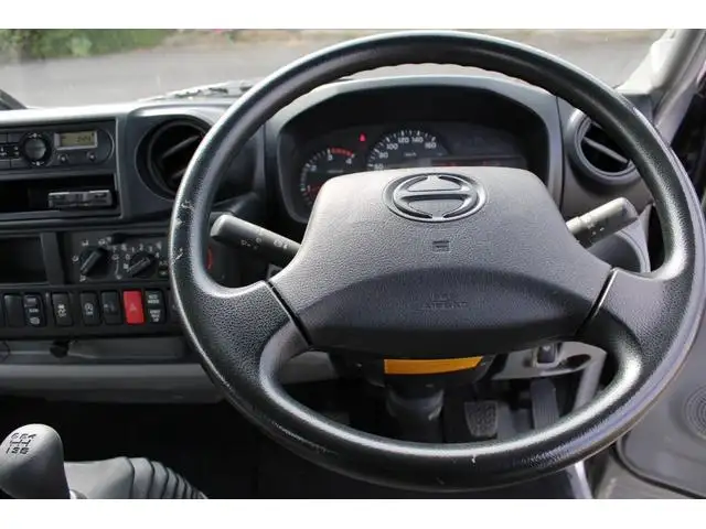 日野 デュトロ 小型 平ボディ  H31/R1の中古トラック画像9