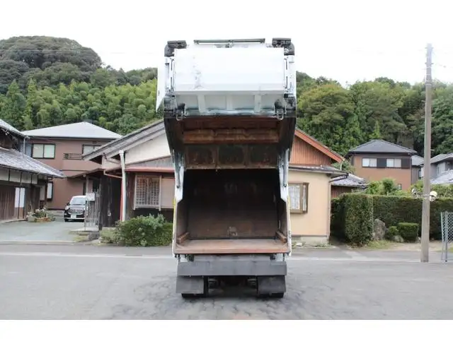 いすゞ エルフ 小型 パッカー車 プレス式 の中古トラック画像4