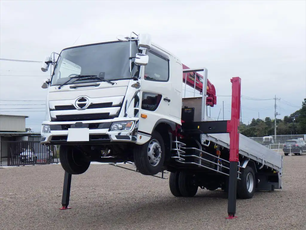 日野 レンジャー 中型/増トン 車両重機運搬 5段クレーン ラジコンの中古トラック画像1