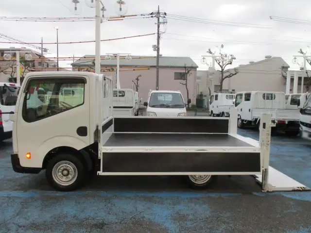 日産 アトラス 小型 平ボディ パワーゲート CBF-SQ1F24の中古トラック画像7