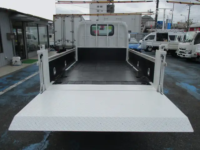 いすゞ エルフ 小型 平ボディ パワーゲート TRG-NJR85Aの中古トラック画像9