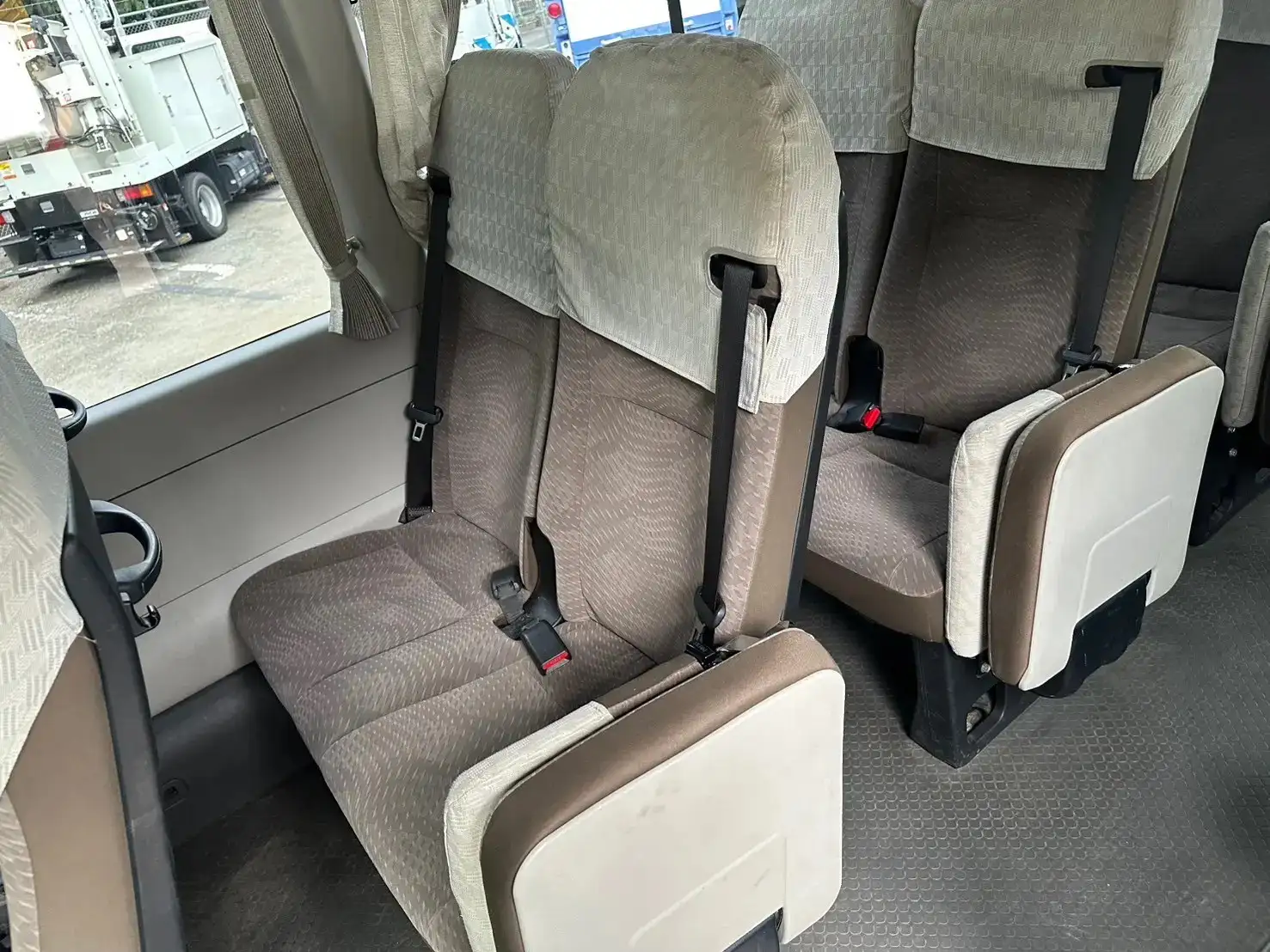 日野 リエッセ 小型 バス マイクロバス SDG-XZB70Mの中古トラック画像12