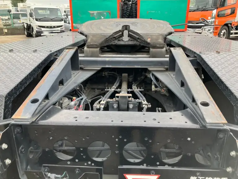 いすゞ ギガ 大型 トラクター ハイルーフ 2デフの中古トラック画像9