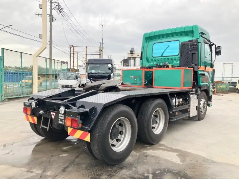 いすゞ ギガ 大型 トラクター ハイルーフ 2デフの中古トラック画像3
