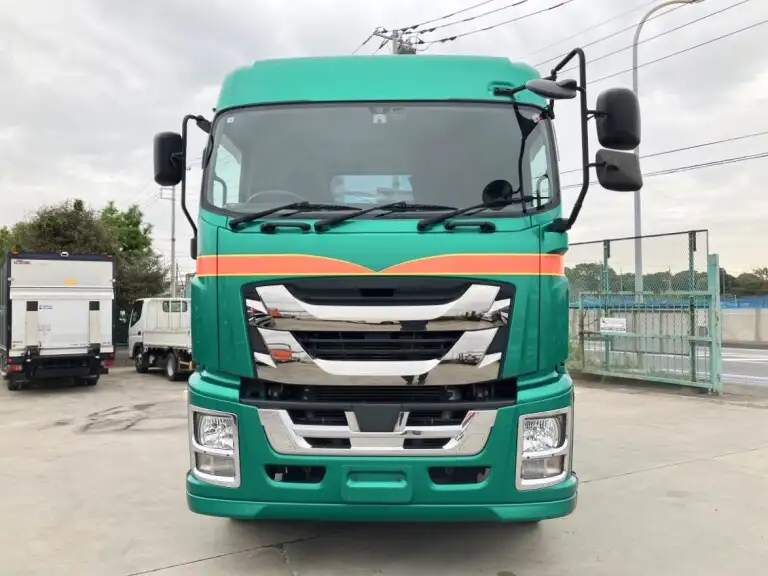 いすゞ ギガ 大型 トラクター ハイルーフ 2デフの中古トラック画像2