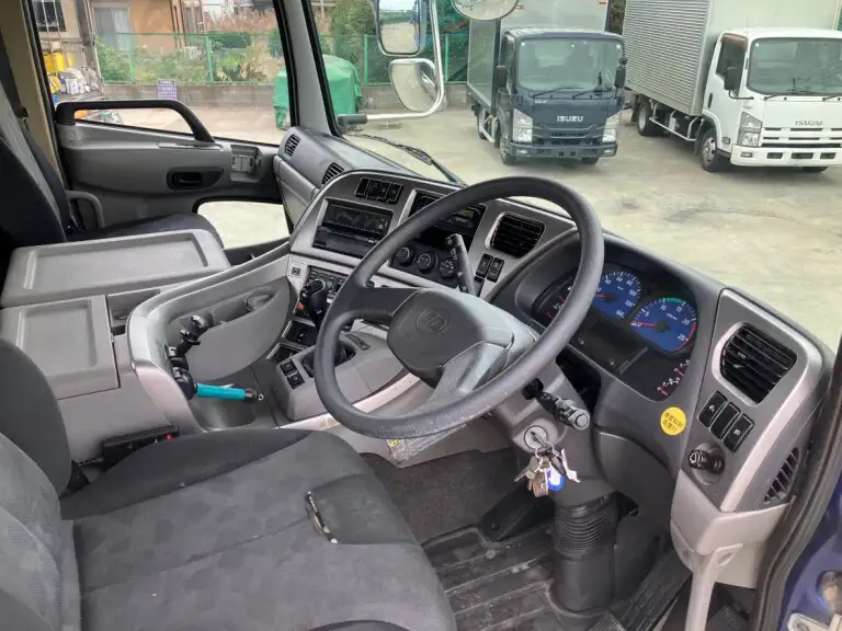 日産UD クオン 大型 トラクター 1デフ エアサスの中古トラック画像12