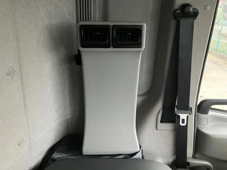 日産UD クオン 大型 平ボディ アルミブロック エアサスの中古トラック画像14