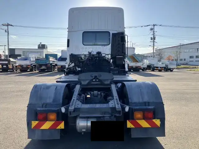 いすゞ ギガ 大型 トラクター ハイルーフ 1デフの中古トラック画像3