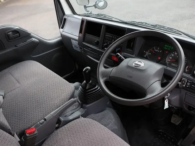 日産 アトラス 小型 平ボディ Wキャブ 床鉄板の中古トラック画像10