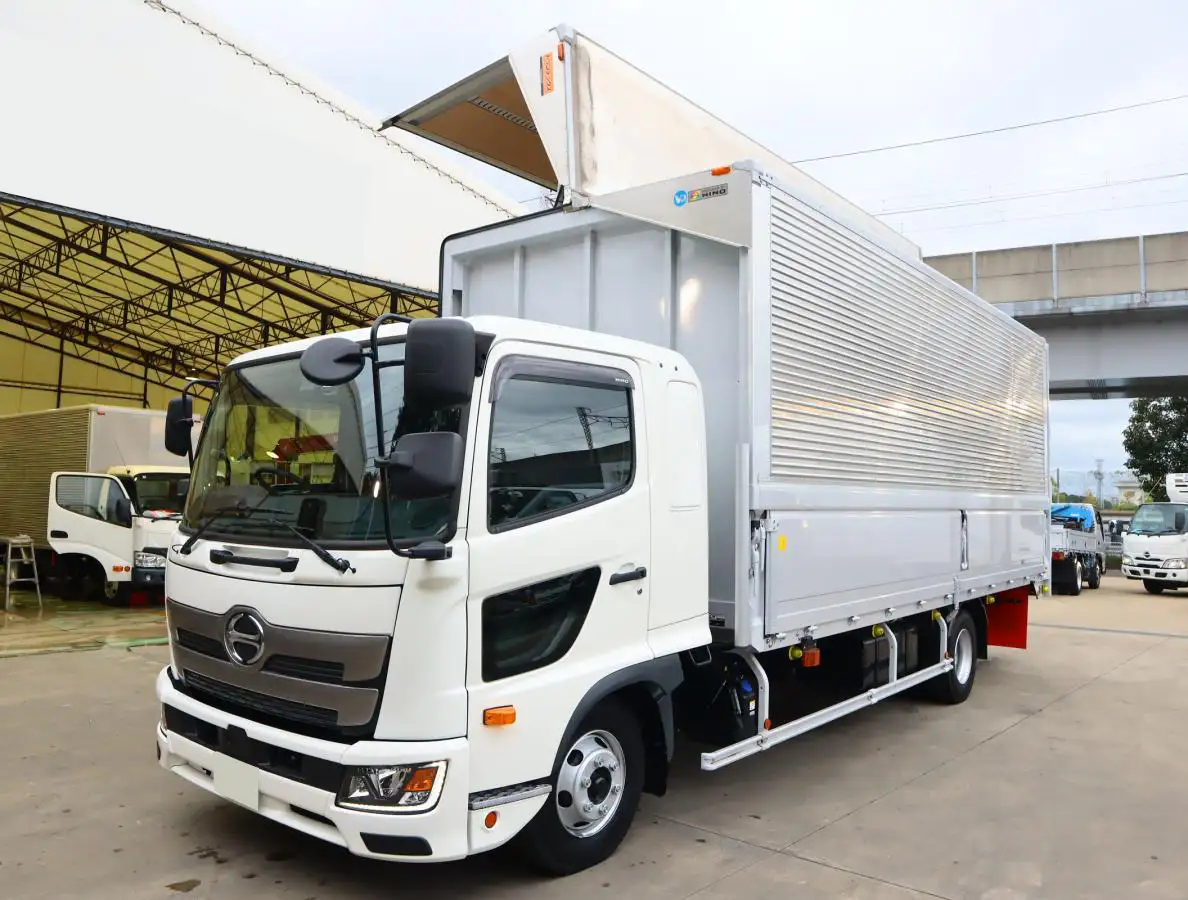 日野 レンジャー 中型/増トン ウイング ベッド 2PG-FD2ABAの中古トラック画像1