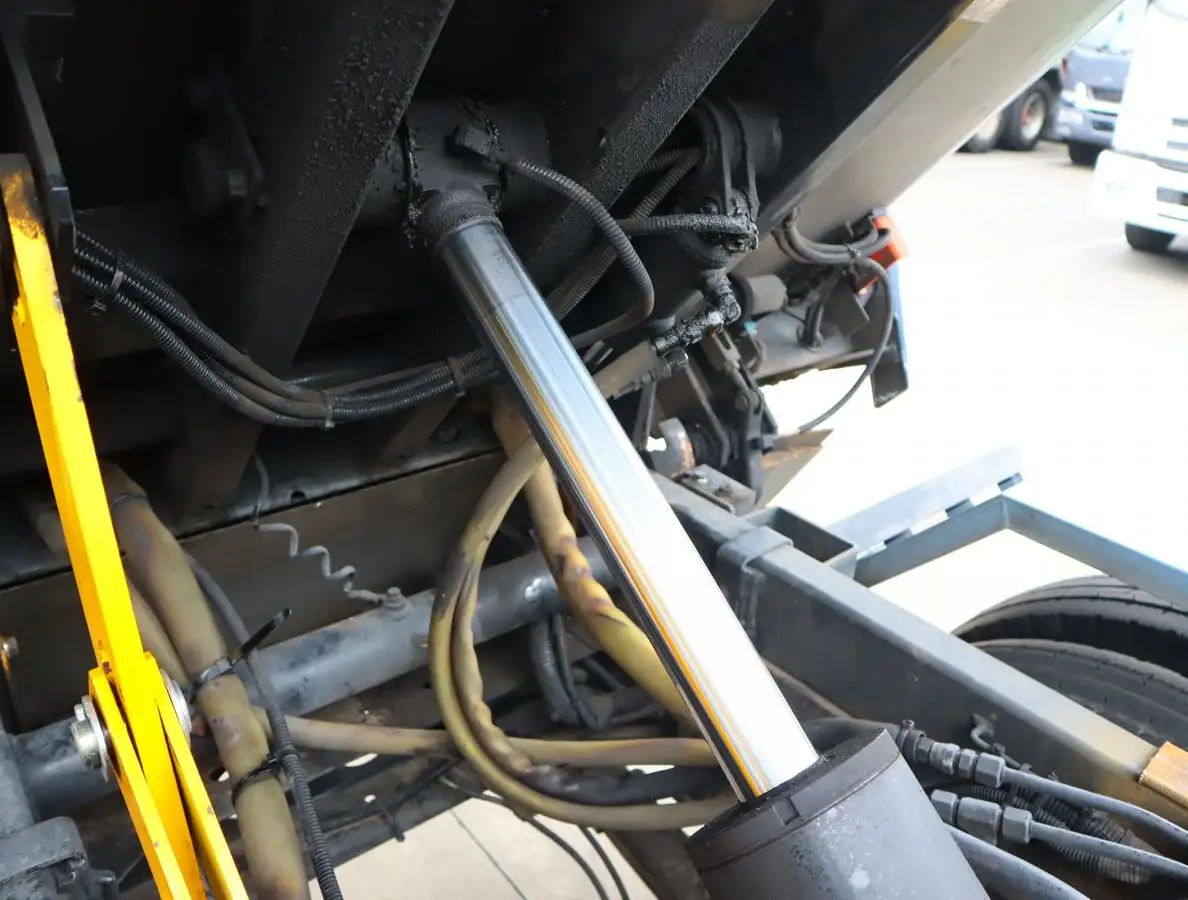 日野 デュトロ 小型 パッカー車 巻き込み式 回転ダンプ式の中古トラック画像18