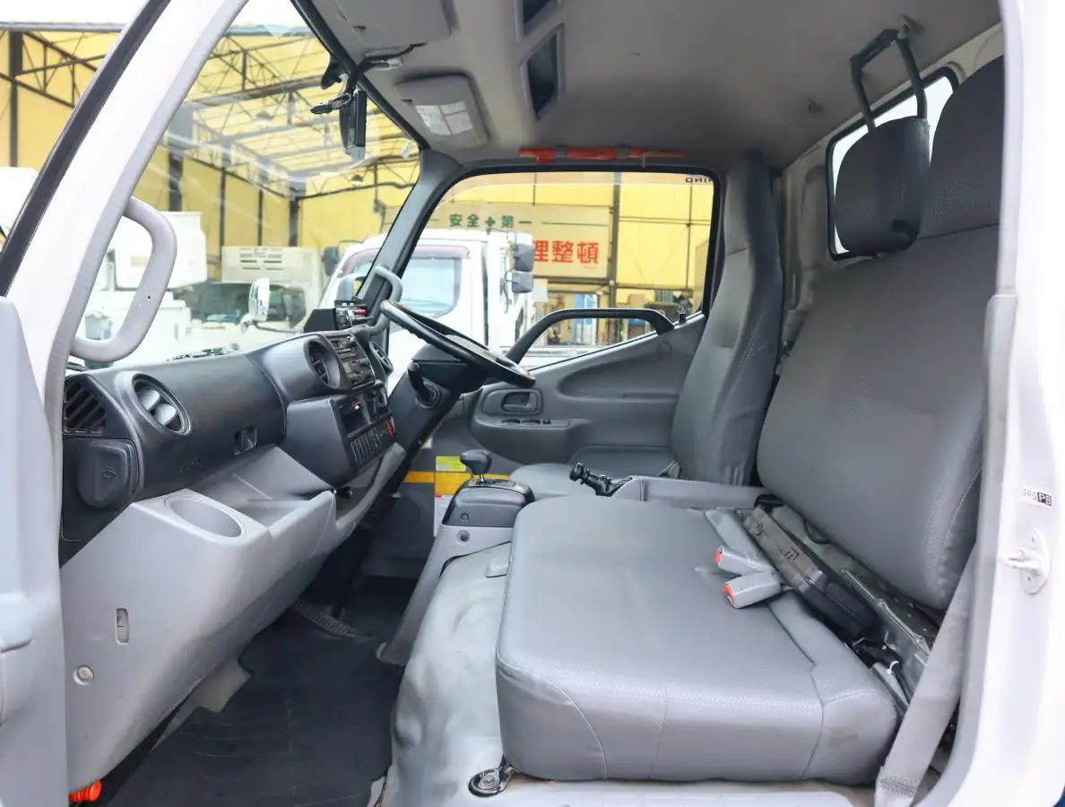 日野 デュトロ 小型 パッカー車 巻き込み式 回転ダンプ式の中古トラック画像16