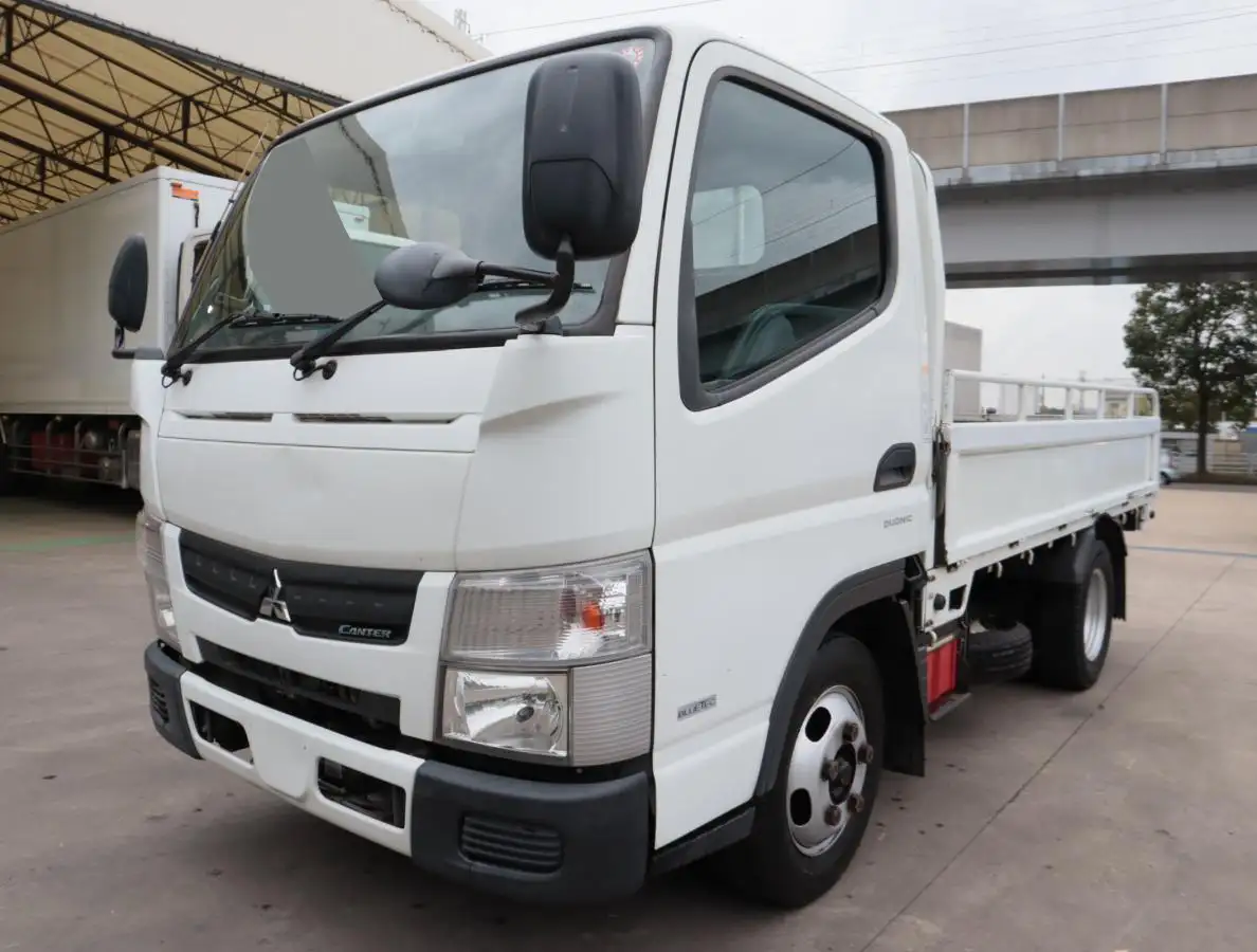 三菱 キャンター 小型 平ボディ TKG-FBA20 H27 の中古トラック【車両No.176075】