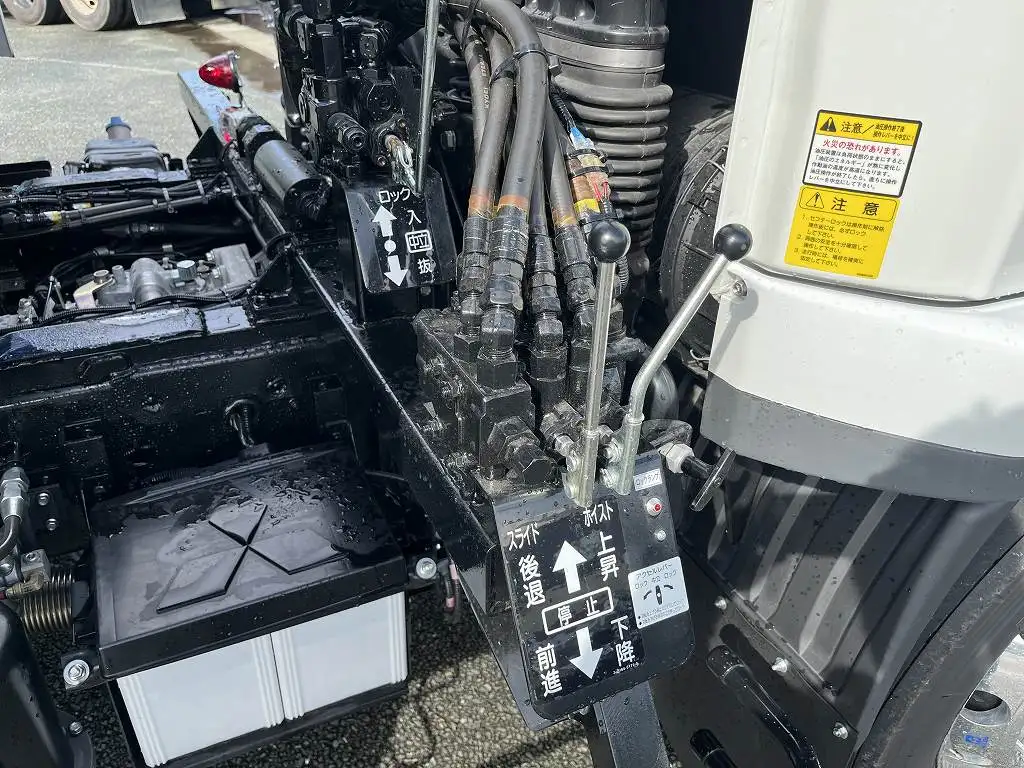 三菱 ファイター 中型/増トン 車両重機運搬 セーフティー