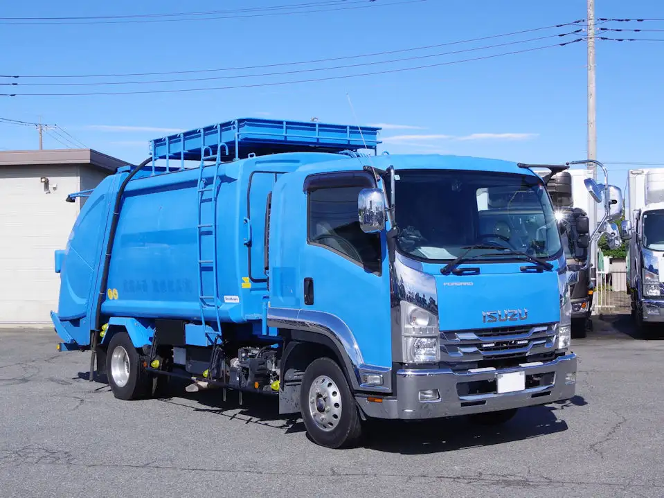 いすゞ フォワード 中型/増トン パッカー車 プレス式 ベッドの中古トラック画像2