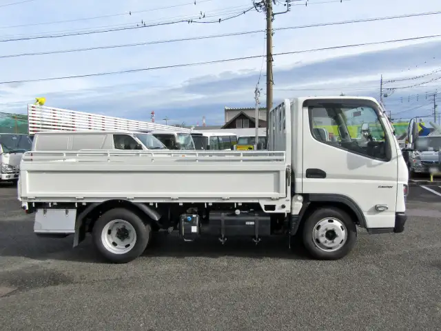 三菱 キャンター 小型 平ボディ 2RG-FBA00 R4の中古トラック画像3