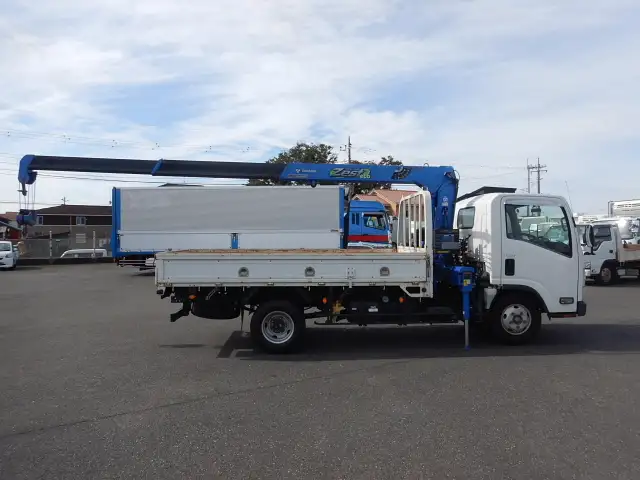 いすゞ エルフ 小型 クレーン付 3段 フックインの中古トラック画像3