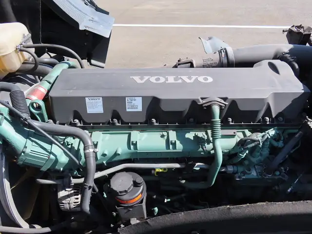ボルボ トラック 大型 トラクター ハイルーフ 1デフの中古トラック画像19