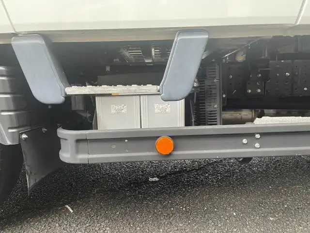 日産 アトラス 小型 平ボディ Wキャブ の中古トラック画像18